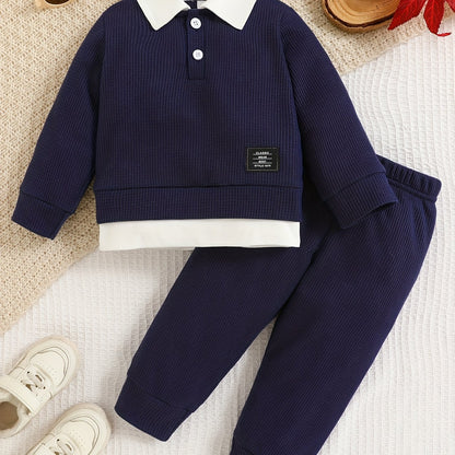 Ensemble 2 pièces pour garçon en maille gaufrée 2-en-1 : sweatshirt à manches longues avec revers et boutons et pantalon long à taille élastique, uni, à la mode, polyvalent et confortable, tenue quotidienne, ensemble printemps/automne, vêtements pour garç