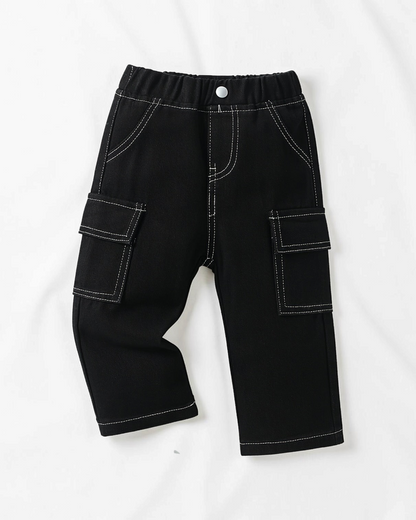 Pantalon en jean noir Le Cocon d'Or pour bébé garçon, coupe droite avec poches cargo et surpiqûres blanches contrastées