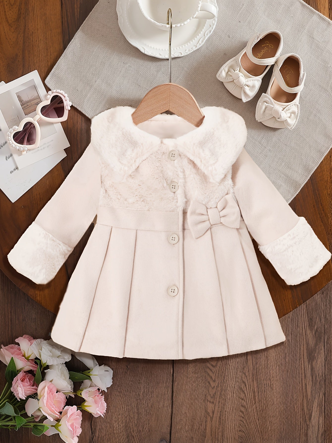 Tenue de la Saint-Valentin pour Fille, Cardigan à Revers en Peluche Irrégulière pour Fille Automne/Hiver avec Patchwork en Fausse Fourrure, Nœud en Mélange, Veste Cardigan à Boutons. Convient pour les Sorties, les Cadeaux, les Vêtements de la Rentrée Scol