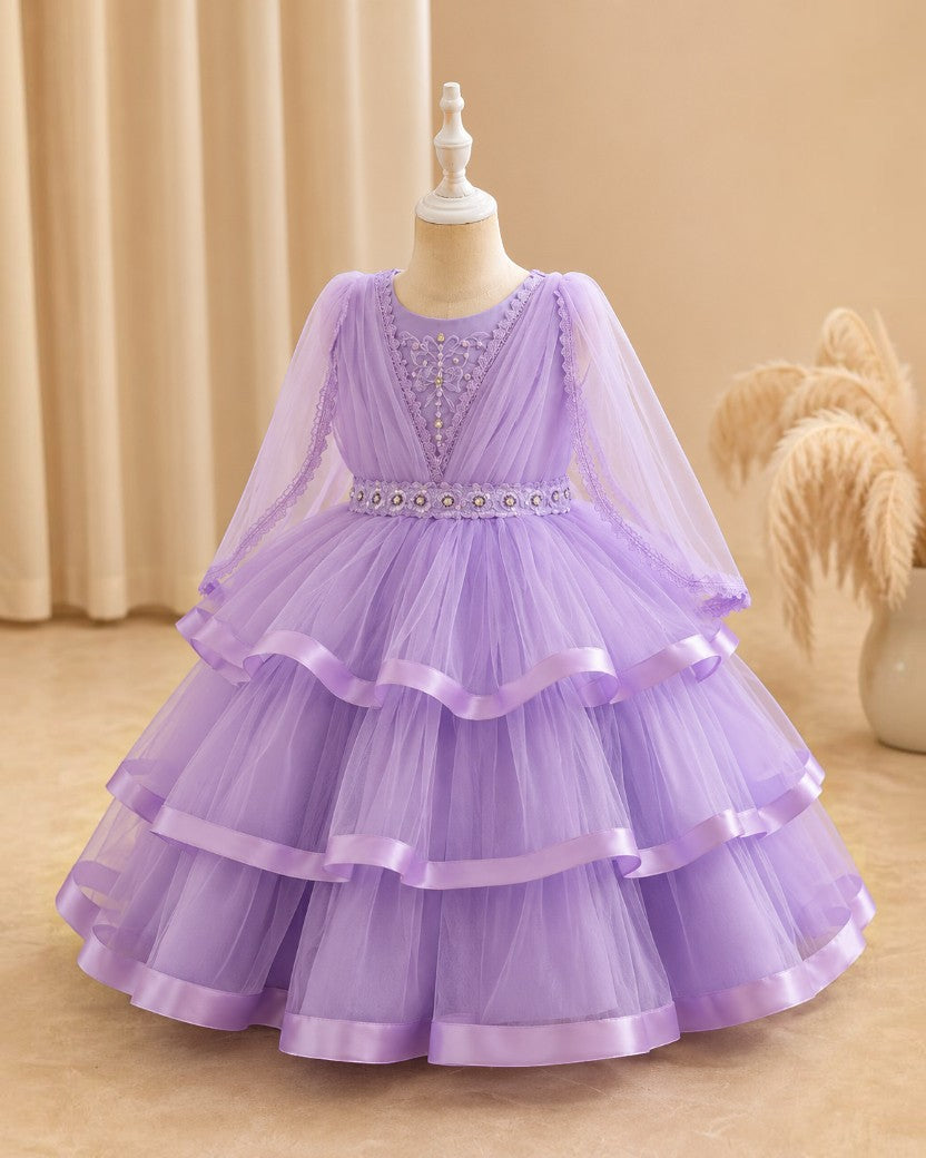 Robe midi Le Cocon d'Or pour fille en tulle violet avec manches bouffantes, perles et jupe évasée à volants.