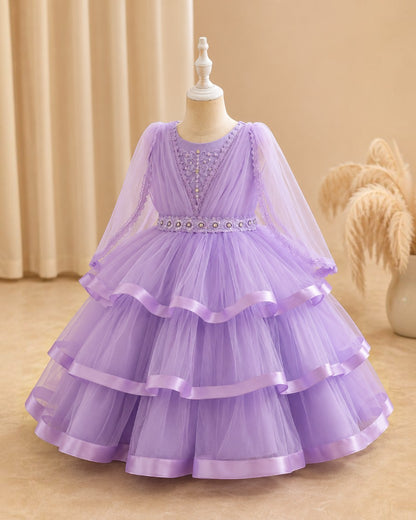 Robe midi Le Cocon d'Or pour fille en tulle violet avec manches bouffantes, perles et jupe évasée à volants.